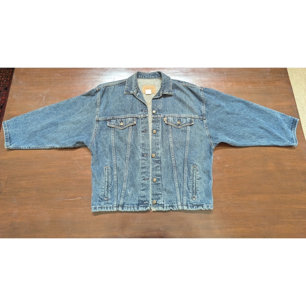Vintage Levi's Trucker Denim Jacket Made in USA Size M